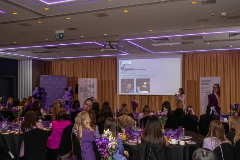 Produkty Happy Lash podczas Lami Konferencji